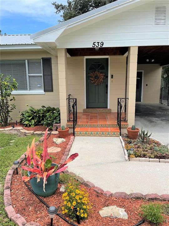 For Rent: $2,195 (3 beds, 2 baths, 1323 Square Feet)