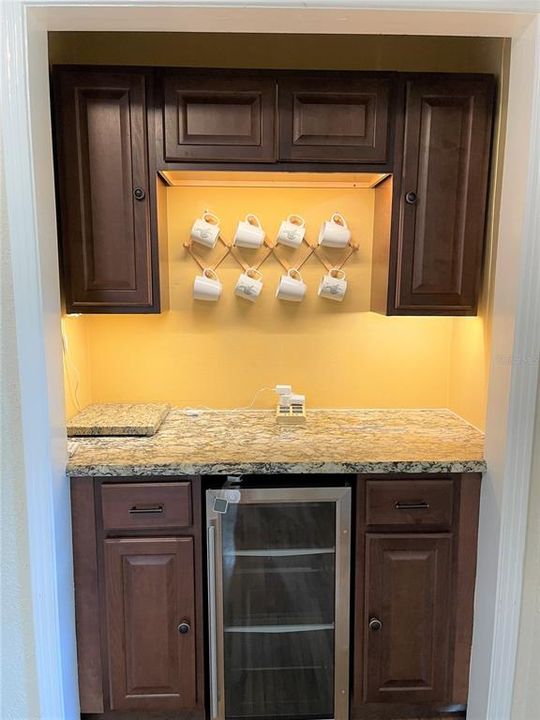 For Rent: $2,195 (3 beds, 2 baths, 1323 Square Feet)