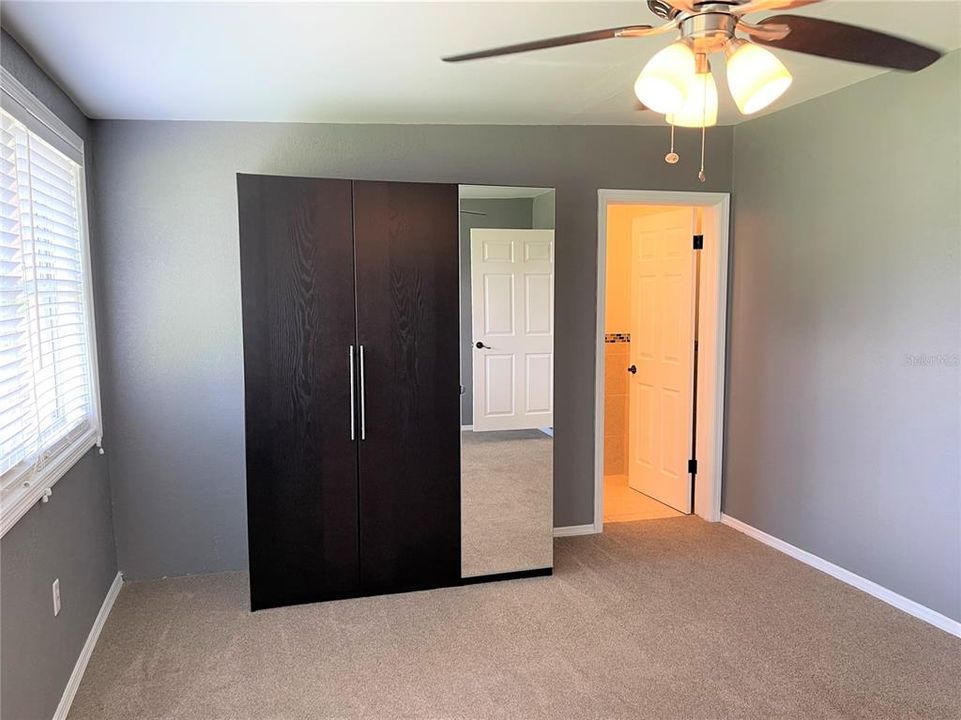 For Rent: $2,195 (3 beds, 2 baths, 1323 Square Feet)