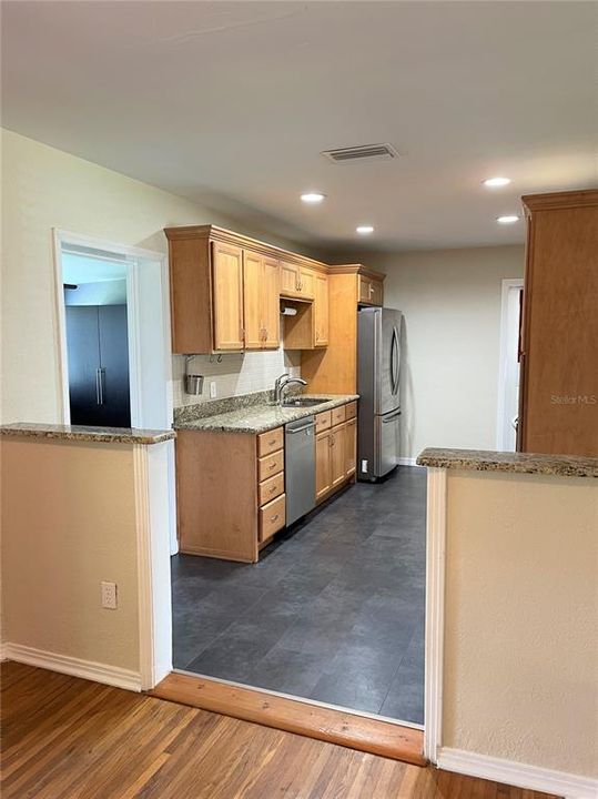 For Rent: $2,195 (3 beds, 2 baths, 1323 Square Feet)