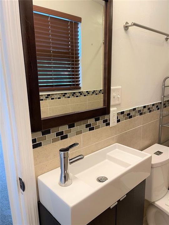 For Rent: $2,195 (3 beds, 2 baths, 1323 Square Feet)