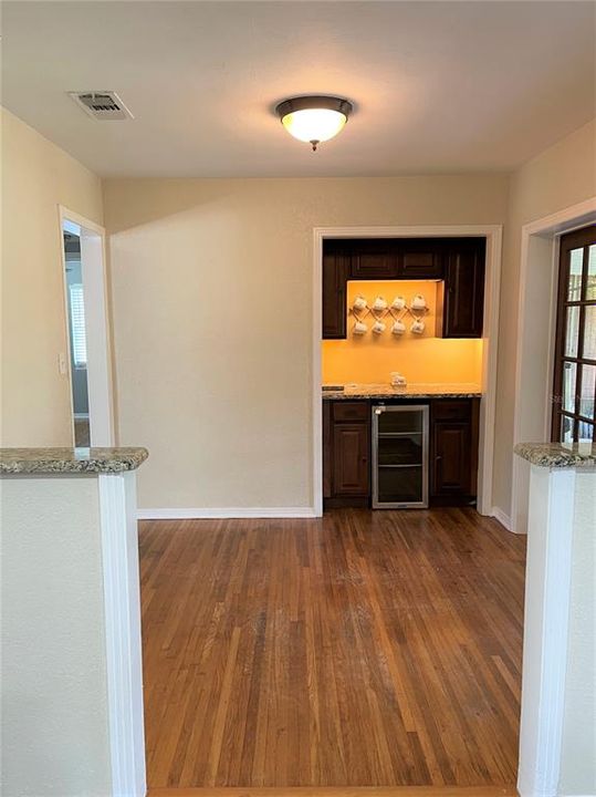 For Rent: $2,195 (3 beds, 2 baths, 1323 Square Feet)