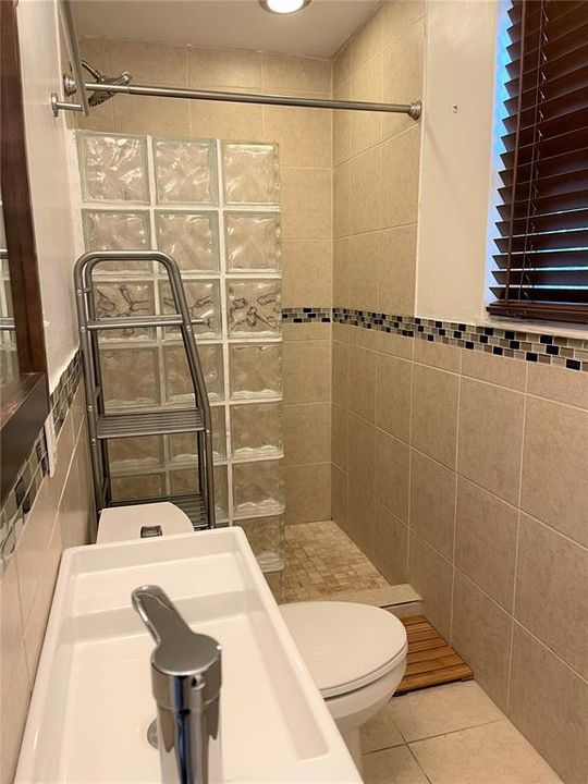 For Rent: $2,195 (3 beds, 2 baths, 1323 Square Feet)