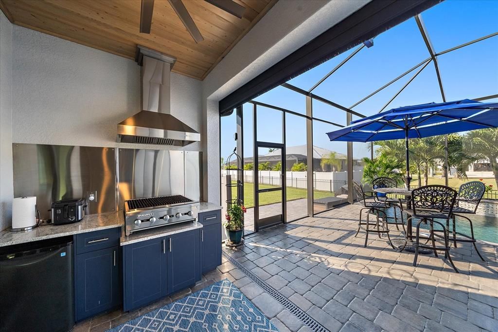 En Venta: $879,000 (3 camas, 2 baños, 2302 Pies cuadrados)