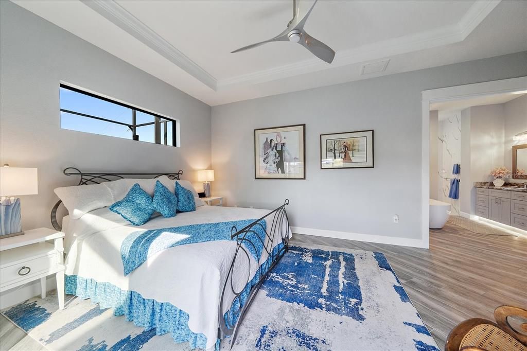 En Venta: $879,000 (3 camas, 2 baños, 2302 Pies cuadrados)