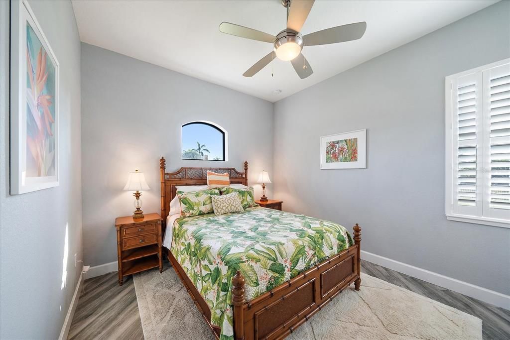 En Venta: $879,000 (3 camas, 2 baños, 2302 Pies cuadrados)