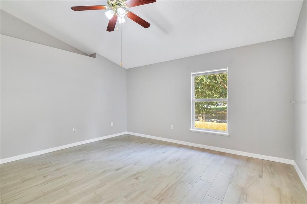 待售: $389,000 (4 贝兹, 2 浴室, 1836 平方英尺)