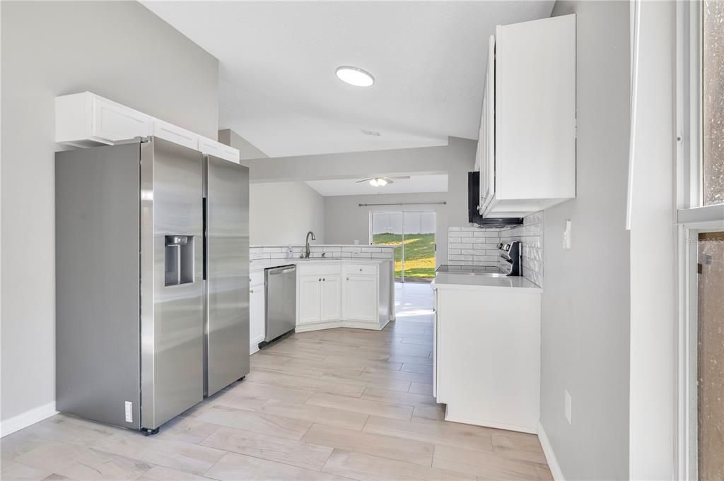 待售: $389,000 (4 贝兹, 2 浴室, 1836 平方英尺)