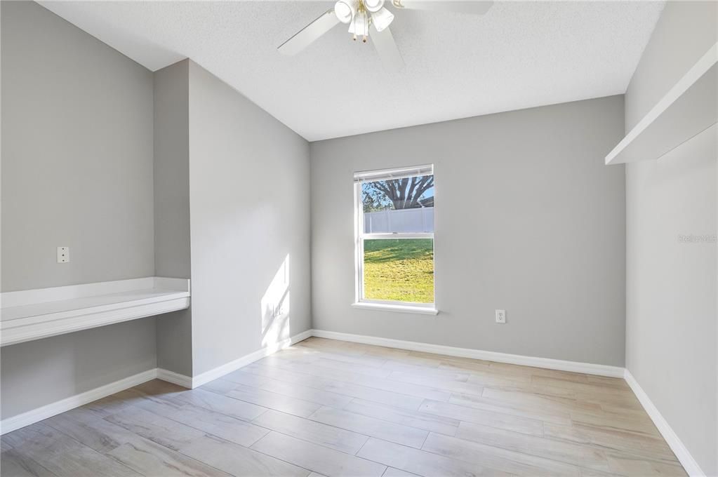 待售: $389,000 (4 贝兹, 2 浴室, 1836 平方英尺)