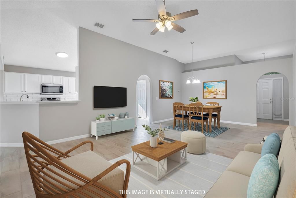 待售: $389,000 (4 贝兹, 2 浴室, 1836 平方英尺)