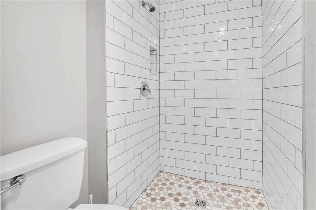 待售: $389,000 (4 贝兹, 2 浴室, 1836 平方英尺)