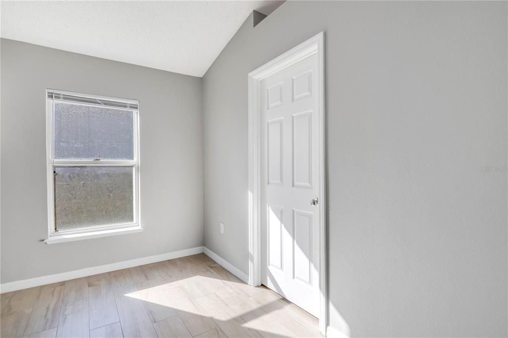 待售: $389,000 (4 贝兹, 2 浴室, 1836 平方英尺)