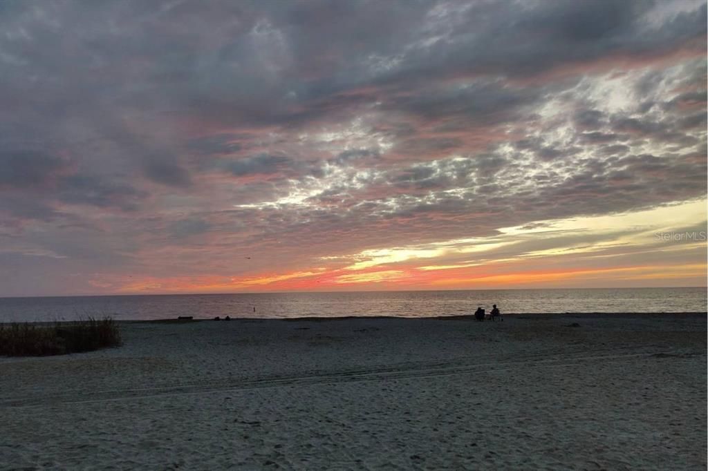 待售: $295,000 (3 贝兹, 2 浴室, 1383 平方英尺)