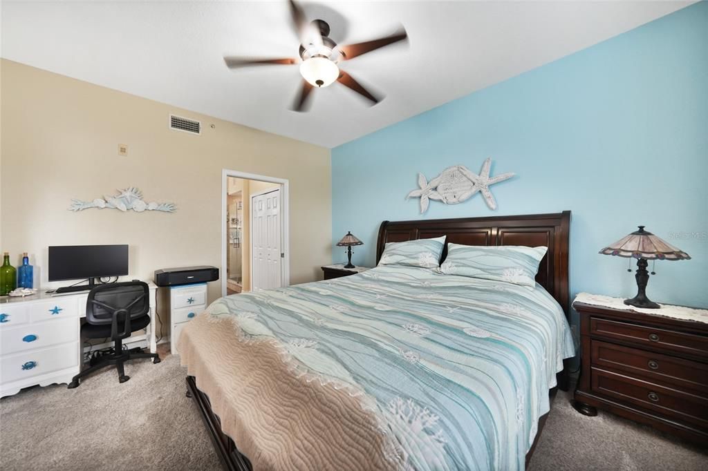 待售: $295,000 (3 贝兹, 2 浴室, 1383 平方英尺)