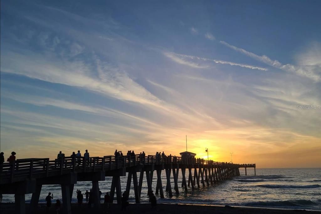 待售: $295,000 (3 贝兹, 2 浴室, 1383 平方英尺)