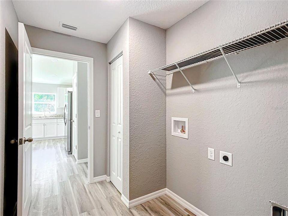 En Venta: $269,900 (3 camas, 2 baños, 1495 Pies cuadrados)