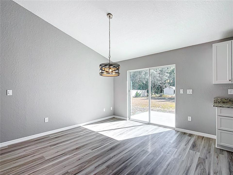 En Venta: $269,900 (3 camas, 2 baños, 1495 Pies cuadrados)