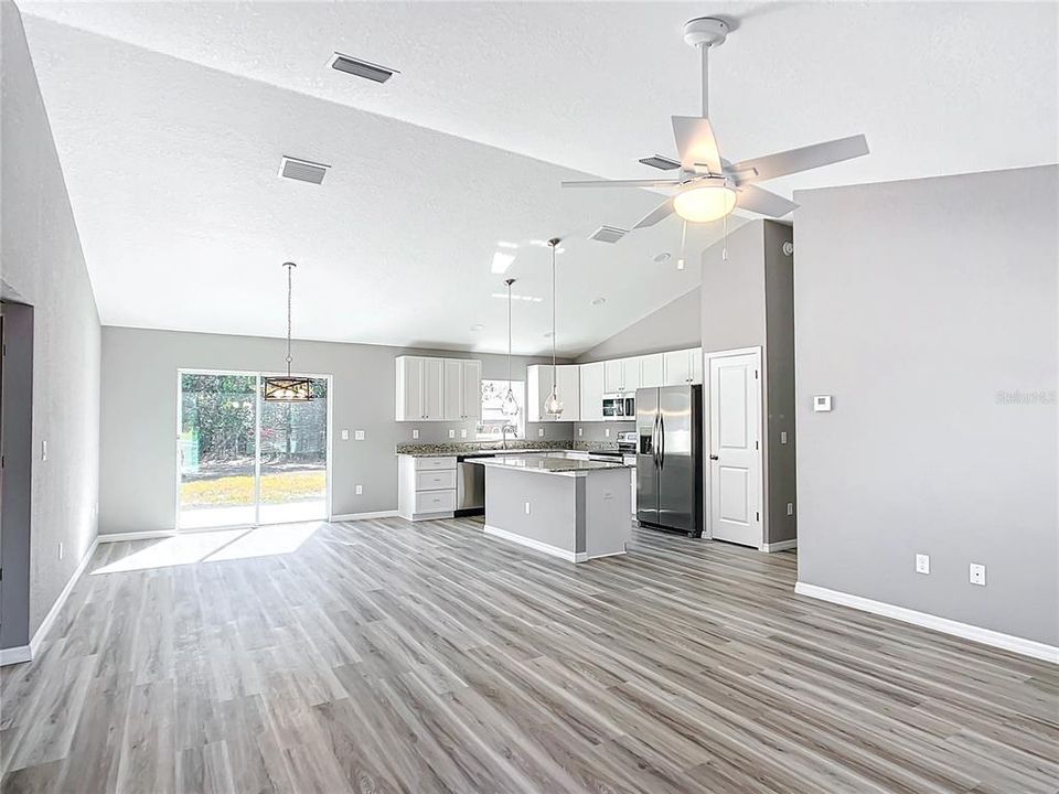 En Venta: $269,900 (3 camas, 2 baños, 1495 Pies cuadrados)