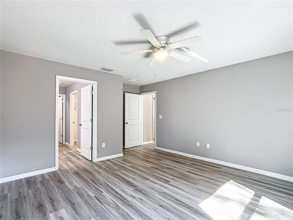 En Venta: $269,900 (3 camas, 2 baños, 1495 Pies cuadrados)