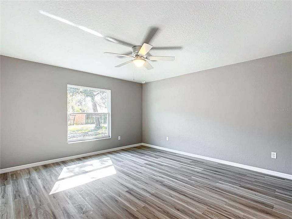 En Venta: $269,900 (3 camas, 2 baños, 1495 Pies cuadrados)