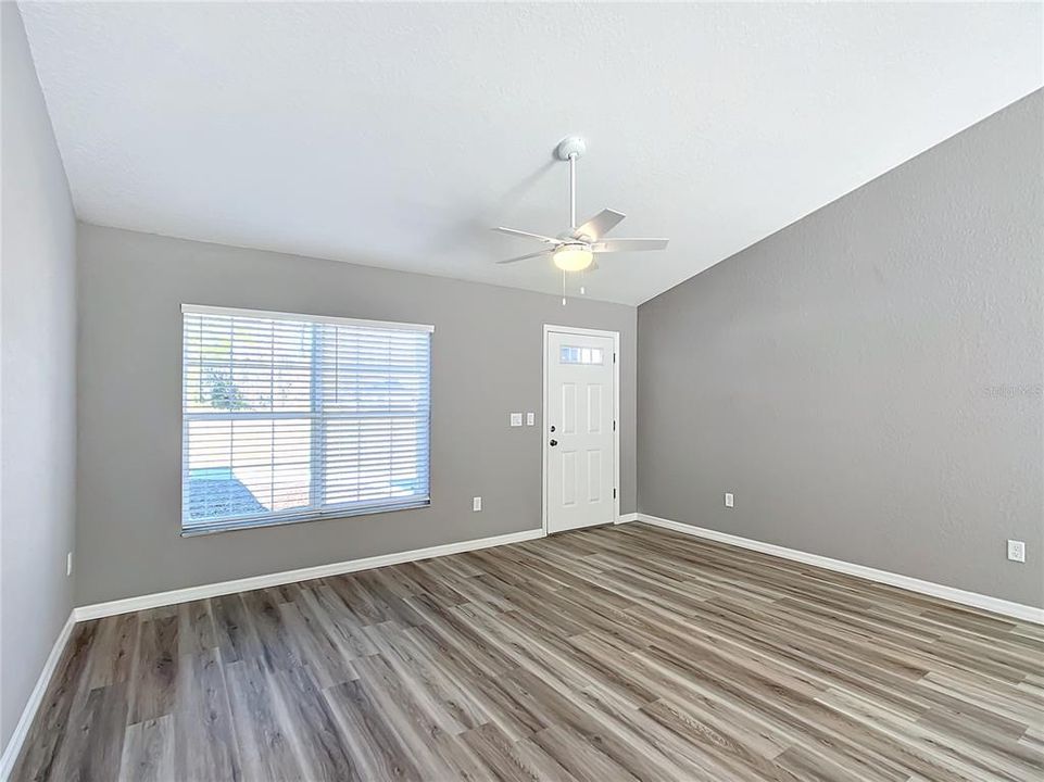 En Venta: $269,900 (3 camas, 2 baños, 1495 Pies cuadrados)