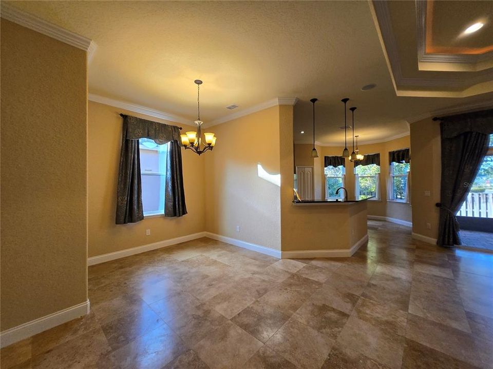 For Rent: $2,975 (5 beds, 3 baths, 2876 Square Feet)