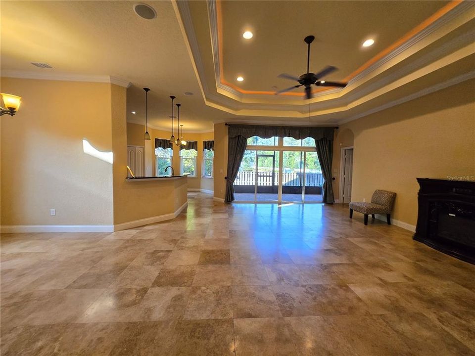 For Rent: $2,975 (5 beds, 3 baths, 2876 Square Feet)