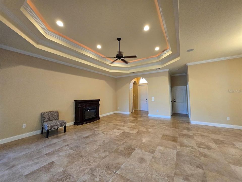 For Rent: $2,975 (5 beds, 3 baths, 2876 Square Feet)