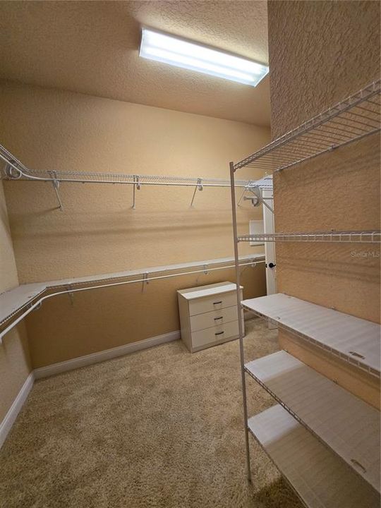 For Rent: $2,975 (5 beds, 3 baths, 2876 Square Feet)