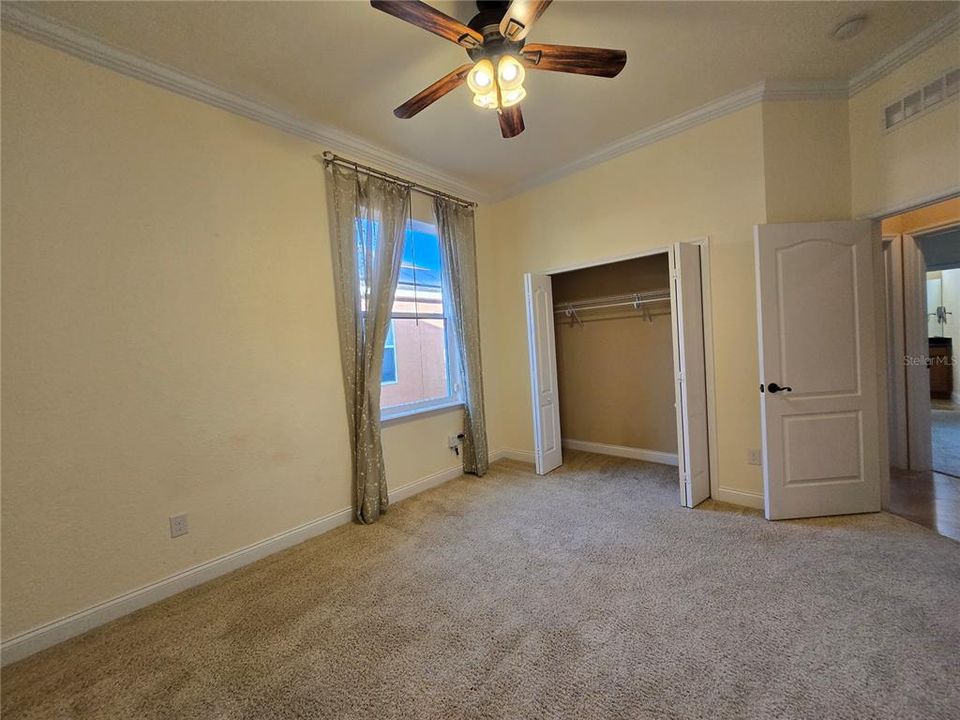 For Rent: $2,975 (5 beds, 3 baths, 2876 Square Feet)