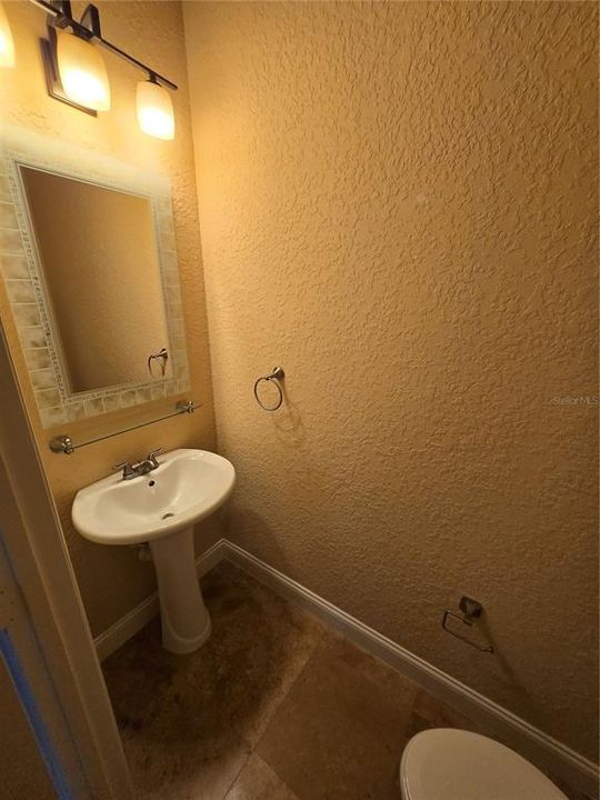 For Rent: $2,975 (5 beds, 3 baths, 2876 Square Feet)