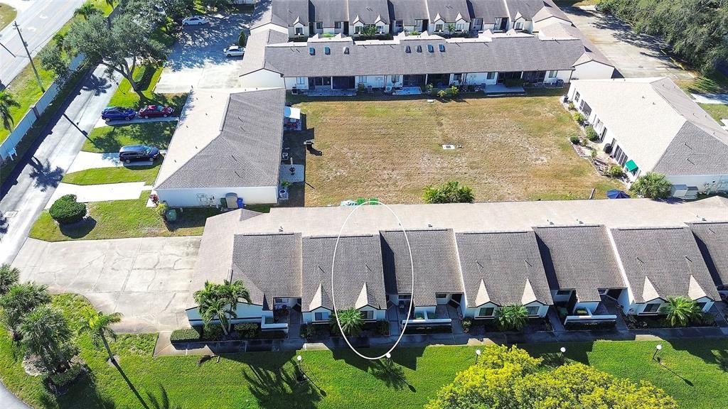 For Sale: $235,000 (2 beds, 2 baths, 937 Square Feet)