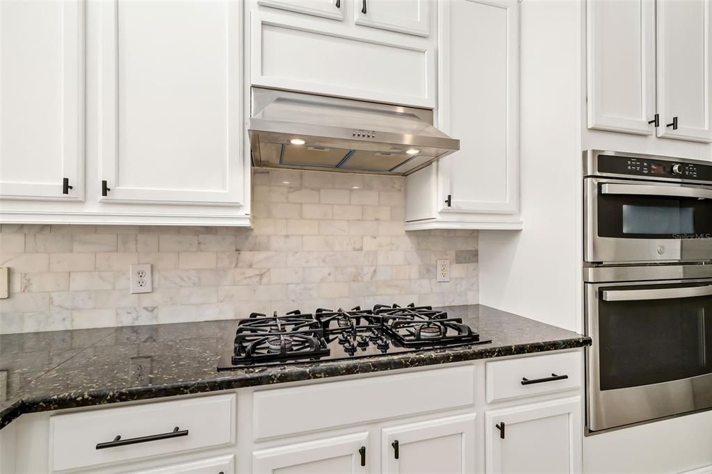 For Sale: $527,000 (3 beds, 2 baths, 2182 Square Feet)