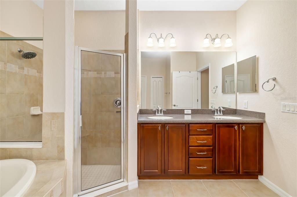 For Sale: $527,000 (3 beds, 2 baths, 2182 Square Feet)