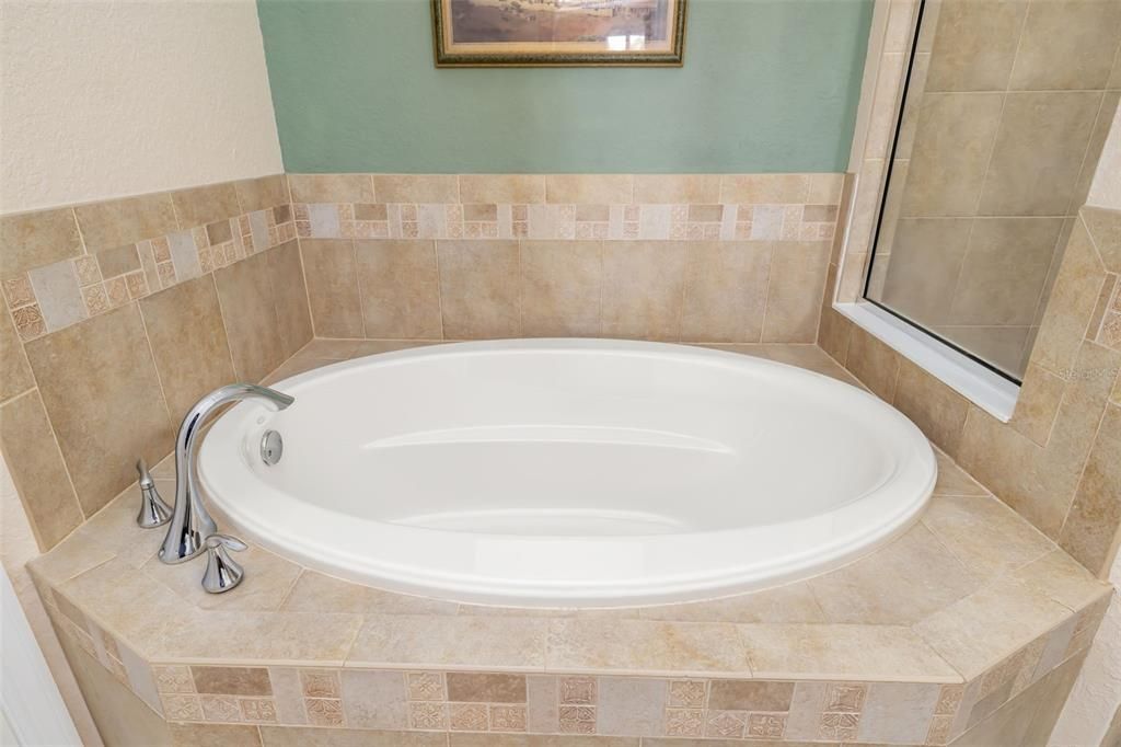 For Sale: $527,000 (3 beds, 2 baths, 2182 Square Feet)