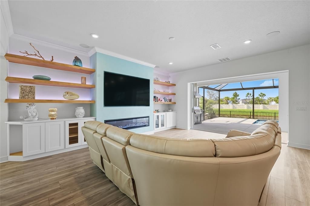 For Rent: $6,895 (6 beds, 5 baths, 5389 Square Feet)