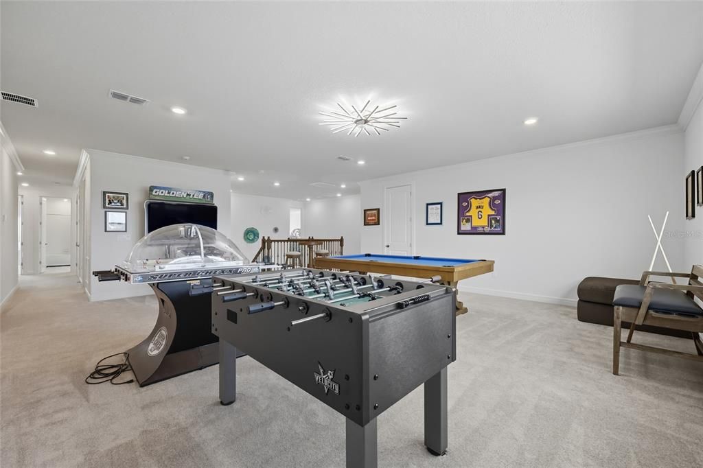 For Rent: $6,895 (6 beds, 5 baths, 5389 Square Feet)