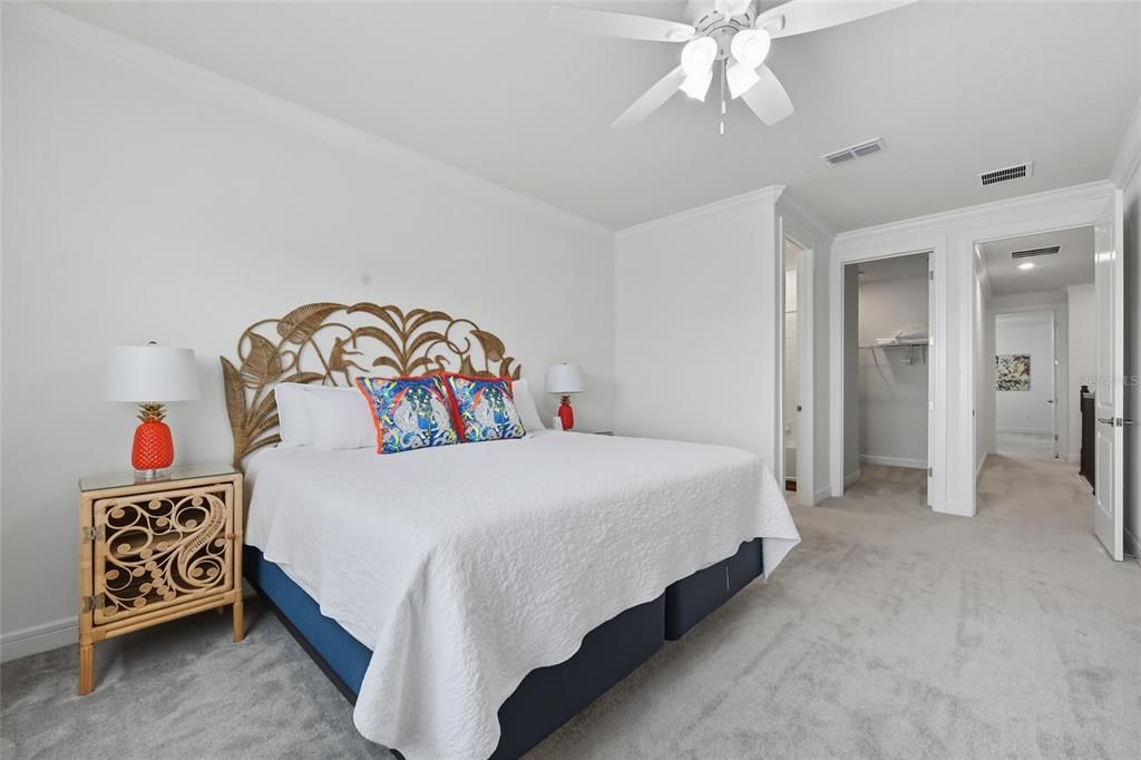 For Rent: $6,895 (6 beds, 5 baths, 5389 Square Feet)