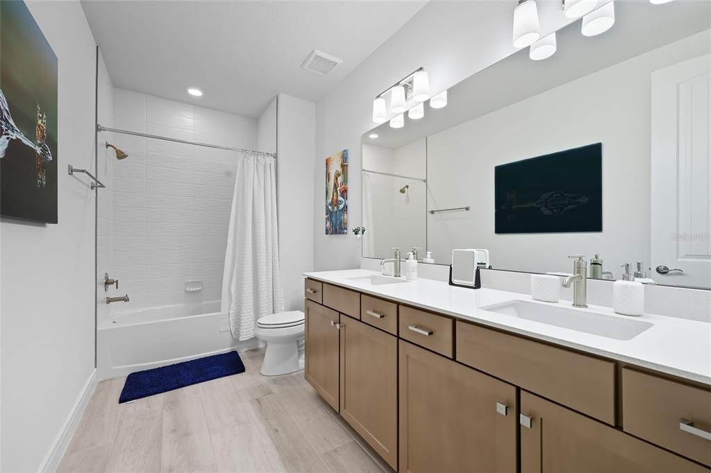 For Rent: $6,895 (6 beds, 5 baths, 5389 Square Feet)