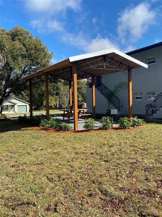 For Rent: $1,000 (2 beds, 1 baths, 500 Square Feet)