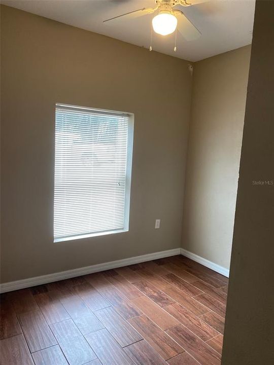 For Rent: $1,000 (2 beds, 1 baths, 500 Square Feet)