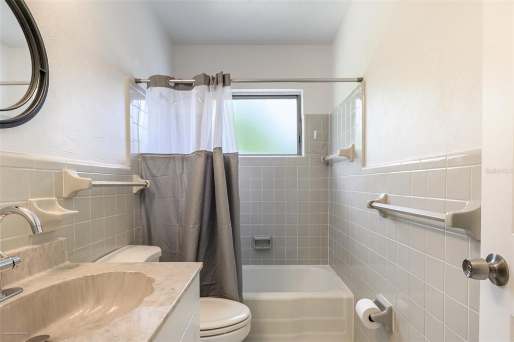 В аренду: $1,595 (2 спален, 2 ванн, 1120 Квадратных фут)