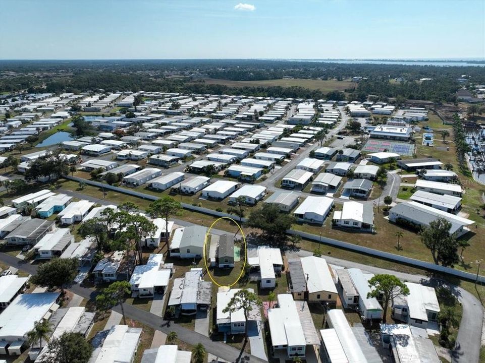 For Sale: $130,000 (1 beds, 1 baths, 660 Square Feet)