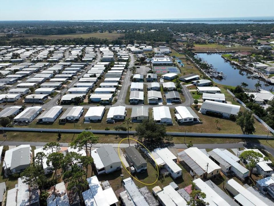 For Sale: $130,000 (1 beds, 1 baths, 660 Square Feet)