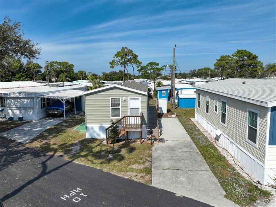 For Sale: $130,000 (1 beds, 1 baths, 660 Square Feet)