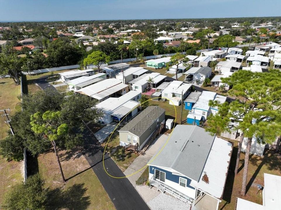 For Sale: $130,000 (1 beds, 1 baths, 660 Square Feet)