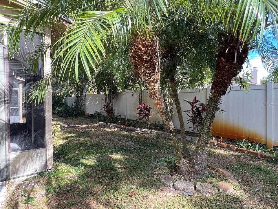 For Sale: $297,000 (2 beds, 2 baths, 1418 Square Feet)