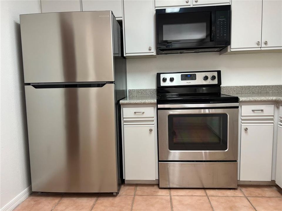 For Sale: $297,000 (2 beds, 2 baths, 1418 Square Feet)