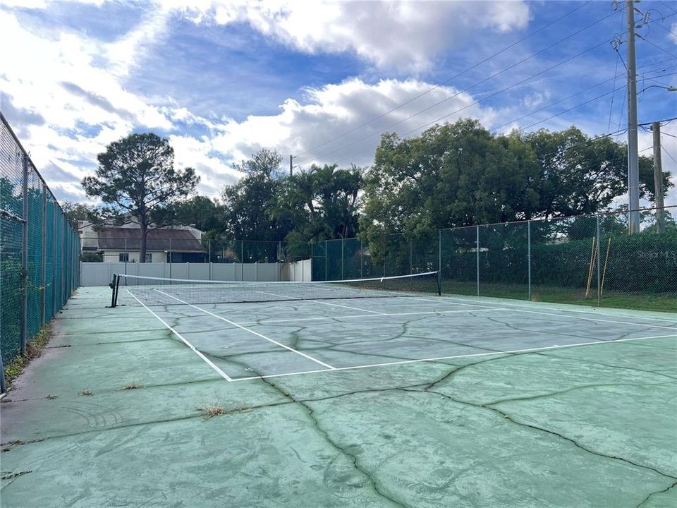 For Sale: $297,000 (2 beds, 2 baths, 1418 Square Feet)