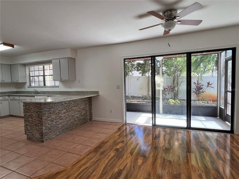 For Sale: $297,000 (2 beds, 2 baths, 1418 Square Feet)